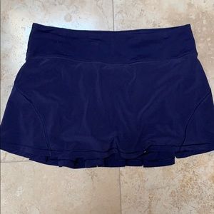 Lululemon skirt regular length ~ perfect condition